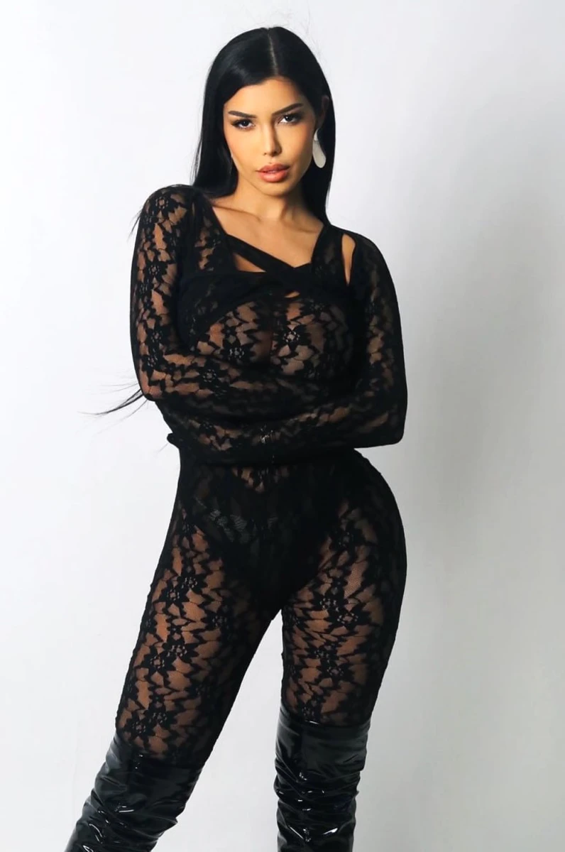 Adriana escort in Dubai