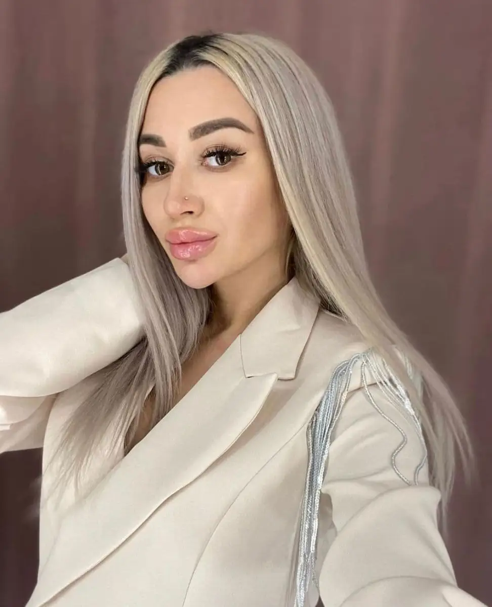 Carolina escort in Dubai