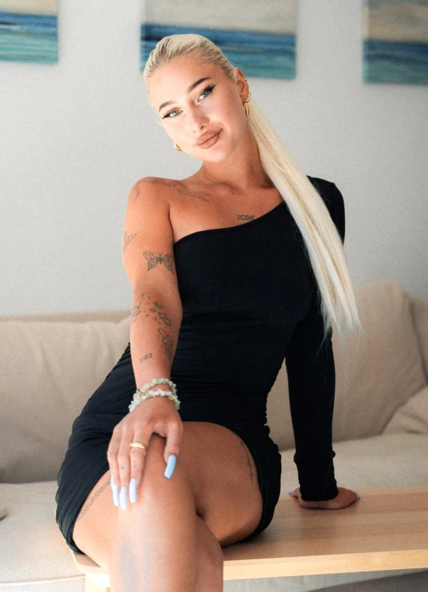 Elina escort in Dubai