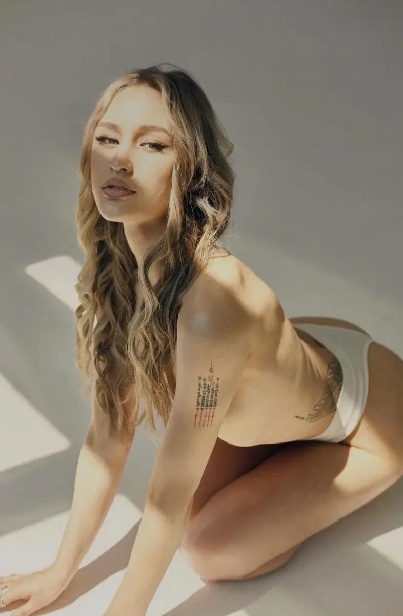 Emilia escort in Dubai