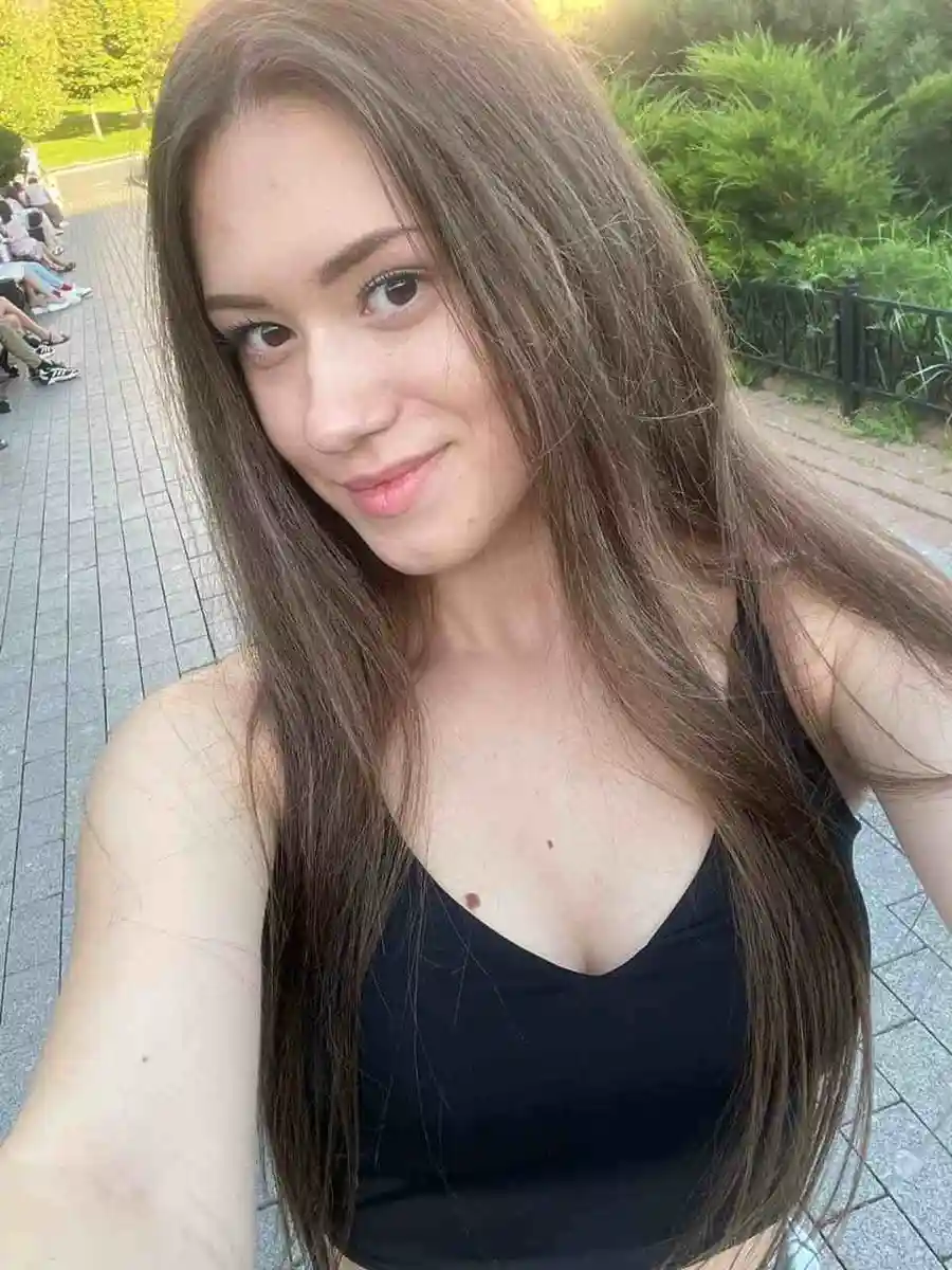 Lily escort in Dubai